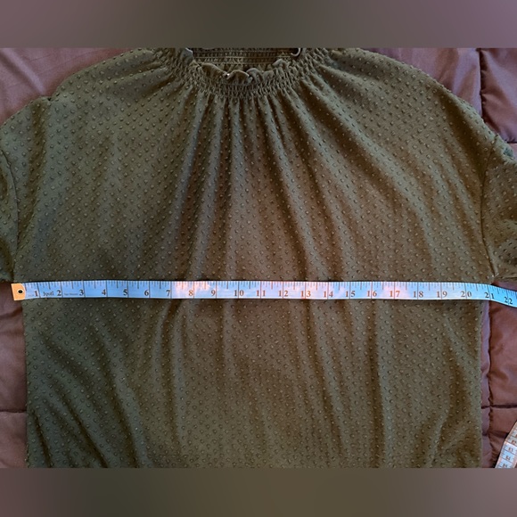 Texture and thread Madewell Green ruffle mock neck blouse top size Medium (6-8) - Picture 8 of 8
